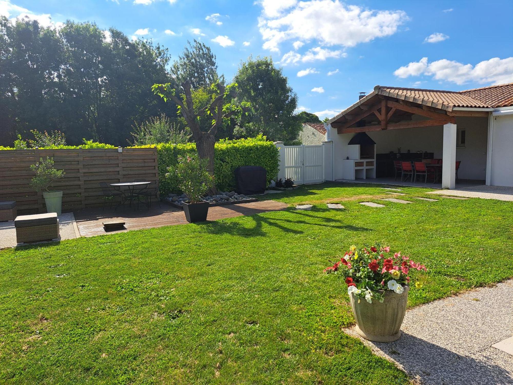 Chambre D Hote La Riviere 45M2 Jardin Et Piscine Aigrefeuille-dʼAunis Exteriör bild